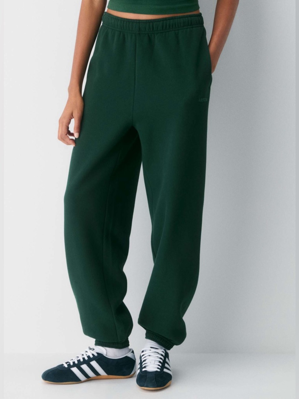 Aritzia Sweatfleece Mega Jogger Sweatpants